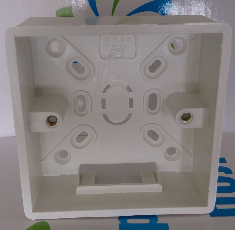 Коробка для накладного монтажа RTC — купить в Вологде